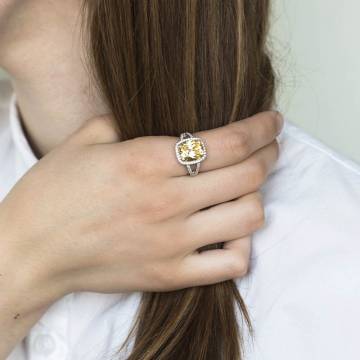 Серебряное кольцо с фианитами 111885 Серебряное кольцо с фианитами 111885