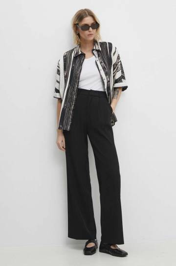 Хлопковая рубашка Answear Lab женская цвет бежевый relaxed классический воротник Хлопковая рубашка Answear Lab женская цвет бежевый relaxed классический воротник