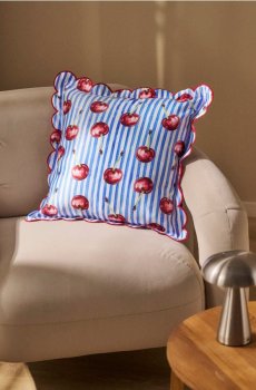 Наволочка з вишневим мотивом - різнобарвний