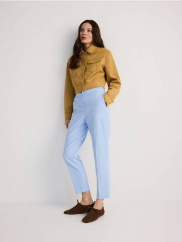 Reserved - Штани slim зі стрілками - блідо-блакитний - 685AC-05X