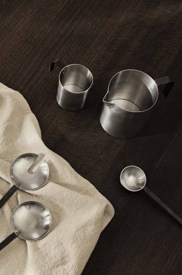 Молочник ferm LIVING .Obra Milk Jug 400 ml Молочник ferm LIVING .Obra Milk Jug 400 ml