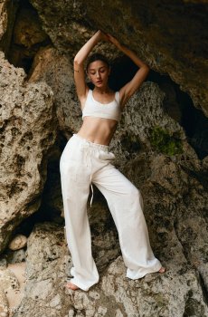 Молочні штани зі 100% льону