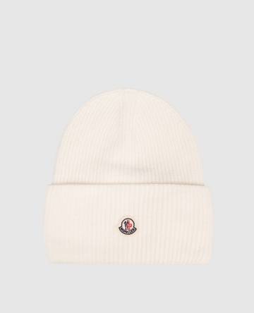Белая шапка из шерсти с нашивкой логотипа