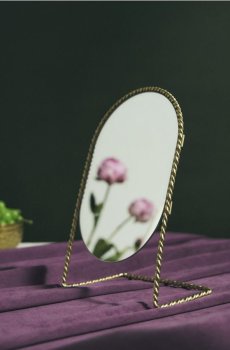 Дзеркало в золотій рамці - золотий