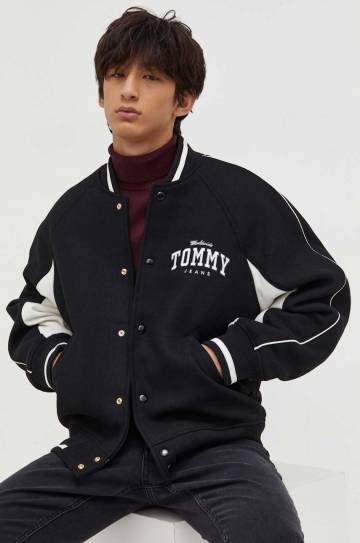 Куртка-бомбер с примесью шерсти Tommy Jeans цвет чёрный переходная Куртка-бомбер с примесью шерсти Tommy Jeans цвет чёрный переходная