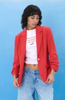 Куртка - червоний