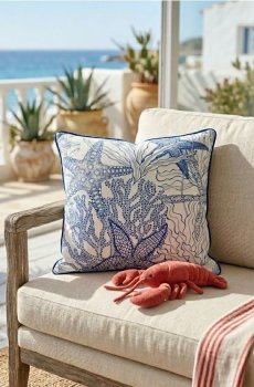 Декоративна подушка з морським мотивом - light blue