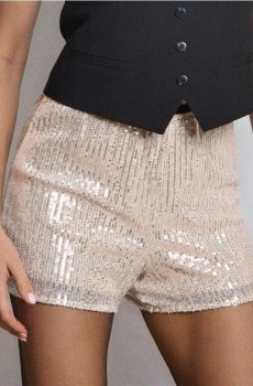 Шорти з паєтками - нюдовий