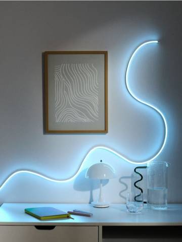 RGB LED стрічка з пультом - різнобарвний RGB LED стрічка з пультом - різнобарвний