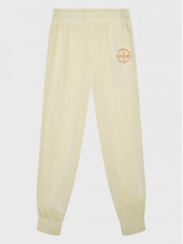 Guess Спортивні штани J2BQ12 KBEB0 Бежевий Regular Fit Guess Спортивні штани J2BQ12 KBEB0 Бежевий Regular Fit