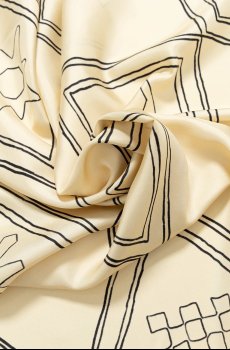 Шелковый платок Nanushka