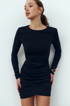 Чорна трикотажна сукня міні з драпіруванням