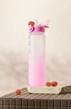 Пляшка для води з мірною шкалою та ручкою - пастельний рожевий