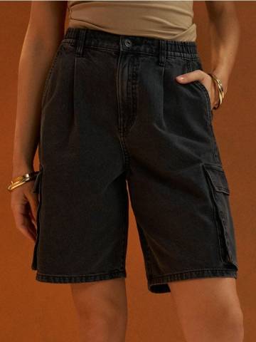 Джинсові шорти-бермуди з накладними кишенями - чорний Джинсові шорти-бермуди з накладними кишенями - чорний