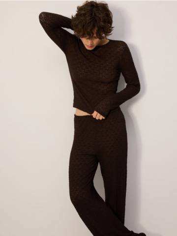 Reserved - Блузка з жатої тканини - темно коричневий - 440FS-89X