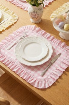 Рожевий двосторонній плейсмат у клітинку 49х39 см