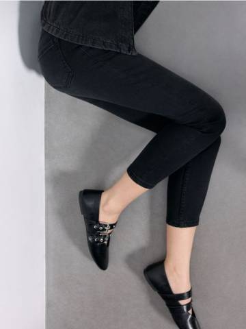 Reserved - Джинси slim fit з вузькою посадкою - чорний - 089AO-99J Reserved - Джинси slim fit з вузькою посадкою - чорний - 089AO-99J