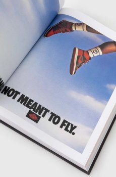 Книга Soled Out by Sneaker Freaker, English