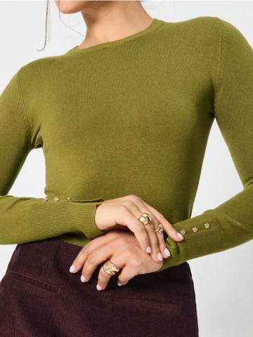 Джемпер з декоративними ґудзиками - теплий оливковий Джемпер з декоративними ґудзиками - теплий оливковий