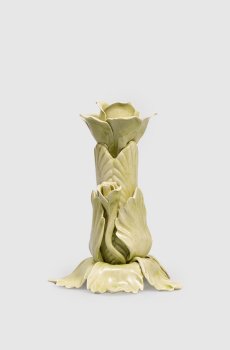 Зеленый керамический подсвечник с цветами