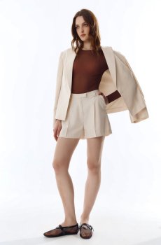 Молочні шорти з високою талією