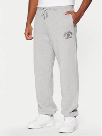 Guess Спортивні штани M5RB52 KCPR1 Сірий Regular Fit Guess Спортивні штани M5RB52 KCPR1 Сірий Regular Fit