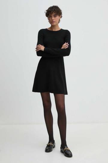 Хлопковое платье Calvin Klein Jeans цвет чёрный mini расклешённое J20J224156 Хлопковое платье Calvin Klein Jeans цвет чёрный mini расклешённое J20J224156