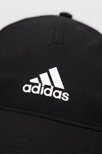 Кепка adidas Performance цвет чёрный с аппликацией Кепка adidas Performance цвет чёрный с аппликацией