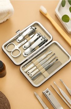 Набір по догляду за нігтями - чорний