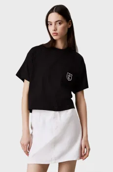 Женская черная футболка BOXY CK CREST CROP POCKET Черный S Calvin Klein Jeans LV047B847G