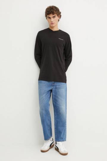 Хлопковый лонгслив Tommy Jeans цвет чёрный с принтом DM0DM18551 Хлопковый лонгслив Tommy Jeans цвет чёрный с принтом DM0DM18551