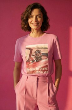 Бавовняна футболка з принтом - рожевий