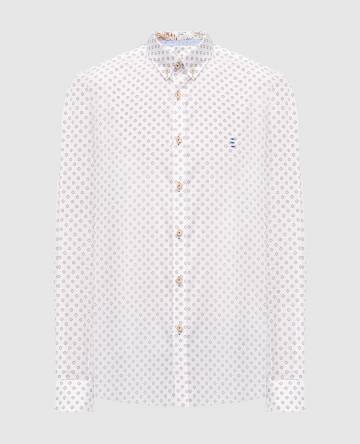 Белая рубашка в геометрический принт