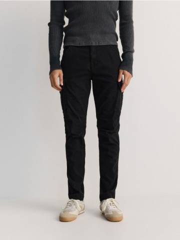 Reserved - Штани slim fit у стилі карго - чорний - 4195C-99X Reserved - Штани slim fit у стилі карго - чорний - 4195C-99X