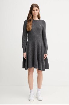 Шерстяное платье Lacoste