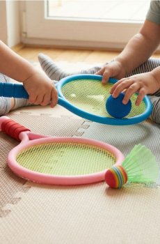 Набір ракеток і воланів для бадмінтону 4 pack - різнобарвний