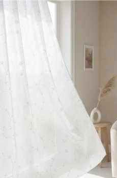 Фіранка на стрічці з квітковою вишивкою - білий