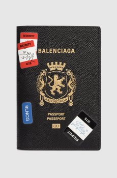 Черная кожаная обложка для паспорта с логотипом