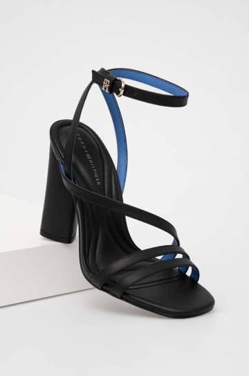 Кожаные сандалии Tommy Hilfiger TH LEATHER BLOCK HIGH HEEL цвет чёрный FW0FW07752 Кожаные сандалии Tommy Hilfiger TH LEATHER BLOCK HIGH HEEL цвет чёрный FW0FW07752