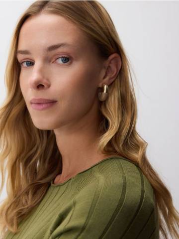 Reserved - Круглі сережки - бежевий - 420FD-08X