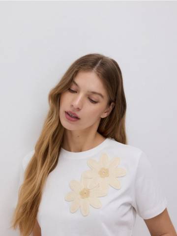 Reserved - Футболка з в’язаною аплікацією - кремовий - VP668-01X