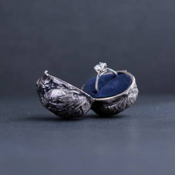 Серебряная фигура "Футляр для кольца" ручной работы 23102 Серебряная фигура "Футляр для кольца" ручной работы 23102