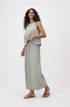 Reserved - Штани вільного крою з модалом - блідо-зелений - 946JJ-07X