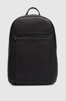 Черный кожаный рюкзак с фактурным логотипом
