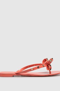 Розовые шлепанцы Rockstud