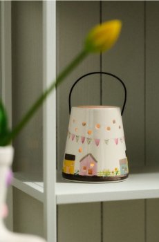 Керамічний ліхтарик із мотивом будиночків - різнобарвний