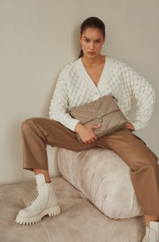 Черевики молочні Estro ER00111652