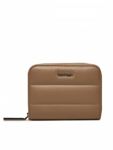Calvin Klein Мале жіноче портмоне Line Quilt Medium Zip Around K60K612201 Коричневий Calvin Klein Мале жіноче портмоне Line Quilt Medium Zip Around K60K612201 Коричневий