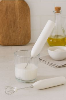 Спінювач молока - білий