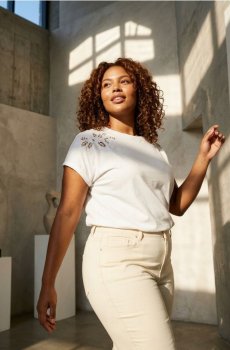 Бавовняна футболка з ажурним оздобленням Plus Size - білий